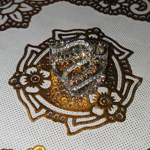 Ring - Picture 1 of 4